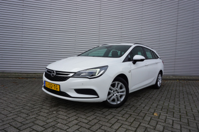 Opel Astra sports tourer 1.6 cdti online edition airco / cruise / navi / elektr. ramen / trekhaak / lm velgen