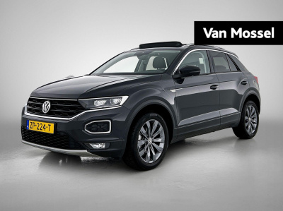 Volkswagen T-roc 1.0 tsi style | lmv | panorama dak | navigatie | parkeer sensoren | trekhaak | cruise control | climate control | apple carplay | camera