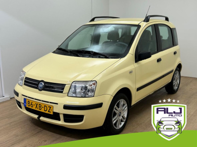 Fiat Panda occasion 1.2 emotion | geel | airco | 5 deurs |