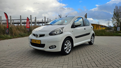 Toyota Aygo sport 5drs airco / nl auto / nap / 11-2010