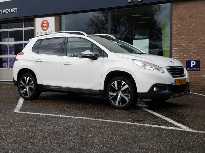 Peugeot 2008 1.6 vti 120pk allure navigatie | trekhaak | cruise & climate control | parkeersensoren | panoramadak | bluetooth