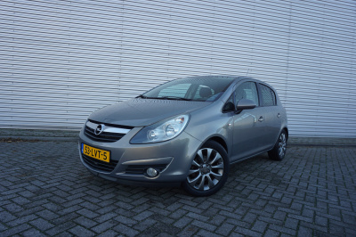 Opel Corsa 1.4-16v '111' edition airco / cruise / elektr. ramen / trekhaak / lm velgen / nap