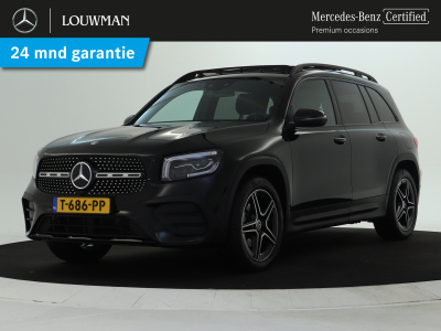 Mercedes-Benz Glb 200 amg line | panoramadak | trekhaak | cruise control | sfeerverlichting | dodehoek detector | inclusief 48 maanden mb certified garantie voor europa.