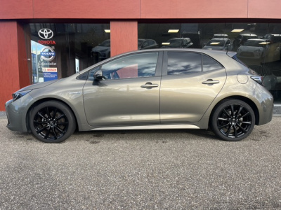 Toyota Corolla 1.8 hybrid comfort | 18" lmv | trekhaak | climate