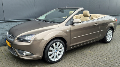 Ford Focus coupé-cabriolet | airco | sto 2.0-16v titanium