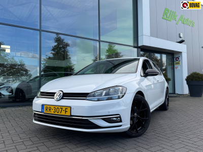 Volkswagen Golf 1.0 tsi * massage stoel * camera * carplay * stoelverwarming