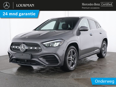 Mercedes-Benz Gla-klasse 250 e amg plug-in hybride amg line | panorama schuif-kanteldak | sfeerverlichting | dosehoek assist | stuur en stoelverwarming. inclusief 24 maanden mb certified garantie voor europa.