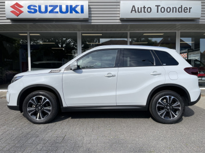 Suzuki Vitara 1.4 boosterjet style smart hybrid