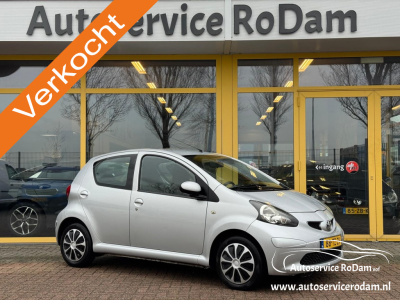 Toyota Aygo 1.0-12v +
