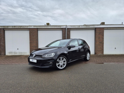 Volkswagen Golf 1.2 tsi comfortline / keyless / massagestoel / schuifdak / stoelverwarming / achteruitrijcamera