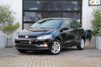 Volkswagen Polo 1.0 mpi comfortline - 5drs - stoel verwarming - pdc rondom - d.riem vervangen - dealer oh!