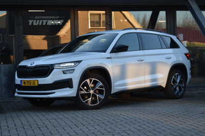 Skoda Kodiaq 1.5 tsi sportline | mj22 | trekhaak | canton | camera | adaptieve cruise controle | sfeerverlichting | nap