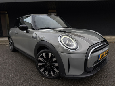 Mini Cooper mini 1.5 // automaat // facelift //