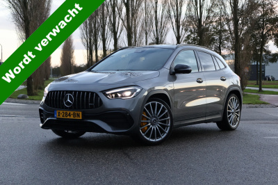 Mercedes-Benz Gla-klasse amg 35 4matic i panoramadak i mbux l spiegelpakket l 360 gr camera l leder interieur l dodehoek assistent l night pakket l stoelverwarming l smartphone integratie pakket l