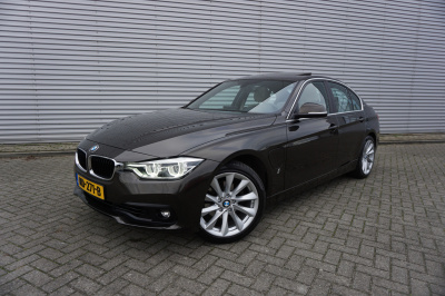 BMW 3-serie 330e high executive navi / leder / cruise contole / led / lm velgen