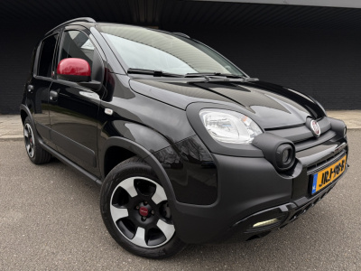 Fiat Panda 1.0 hybrid red cross // carplay , android auto //