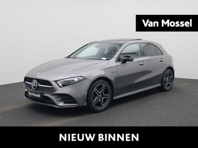 Mercedes-Benz A-Klasse 250 e business solution amg limited | automaat | panoramadak | navigatie | apple carplay / android auto | sfeerverlichting | memory seats | stoelverwarming | virtual cockpit | cruise control | climate control | parkeersens...