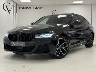 BMW 5 Serie 530e xdrive m-sport pro | sportstoelen | harman/kardon | schuif/