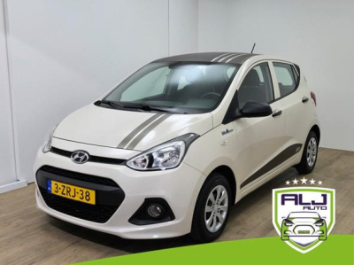 Hyundai I 10 occasion 1.0i i-motion | creme | tweedehands hyundai i10 | airco | carplay radio
