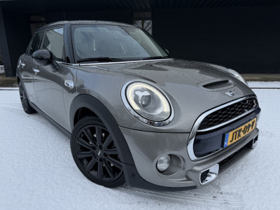 Mini 5-deurs mini 2.0 coop.s chili // goed uitgerust // dealer onderhouden //