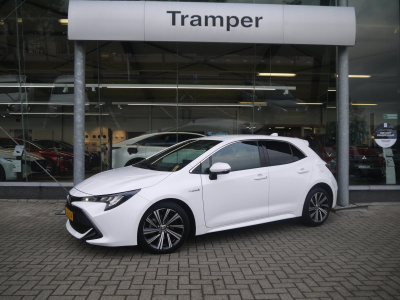 Toyota Corolla 1.8 hybrid dynamic|rijklaar