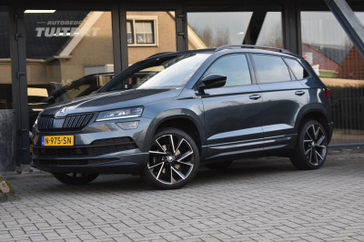 Skoda Karoq 1.5 tsi act sportline | trekhaak | virtual | camera | nap | apple carplay | android auto