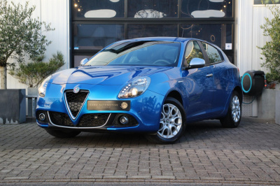 Alfa Romeo Giulietta 1.4 turbo super - blu misano - dab - navi - pdc - cruise - u-connect - 1e eig - topconditie!