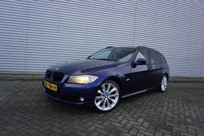 BMW 3-serie touring 320d efficient dynamics edition luxury line airco / navi / cruise / parkeers. / trekhaak / elektr. ramen / lm velgen