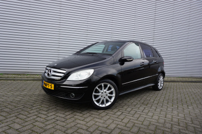 Mercedes-Benz B-Klasse 200 airco / elektr. ramen / pano / parkeersens. / lm velgen