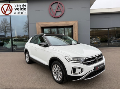 Volkswagen T-roc 1.5 tsi 150pk dsg style | trekhaak | navi | iq light | adapt. cruise | rijklaar incl. garantie