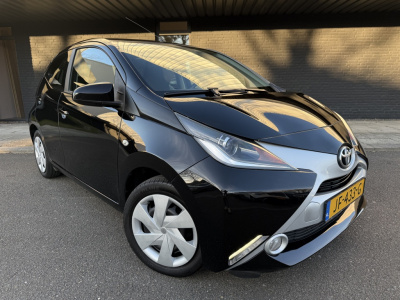 Toyota Aygo 1.0 vvt-i x-play