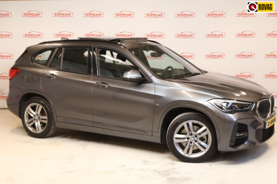 BMW X1 sdrive20i executive m sport edition nl auto, panorama, trekhaak, head-up display, led