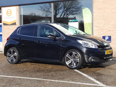 Peugeot 208 1.2 110pk gt-line apple carplay & android auto | achteruitrijcamera | navigatie | cruise & climate control | panoramadak | parkeersensoren | bt |lmv17
