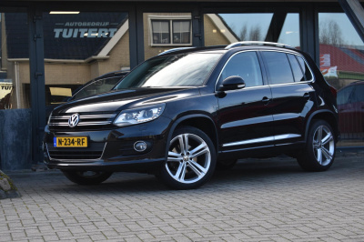 Volkswagen Tiguan 1.4 tsi r-line lm | trekhaak | xenon | led | stoelverwarming | navi | cruise controle