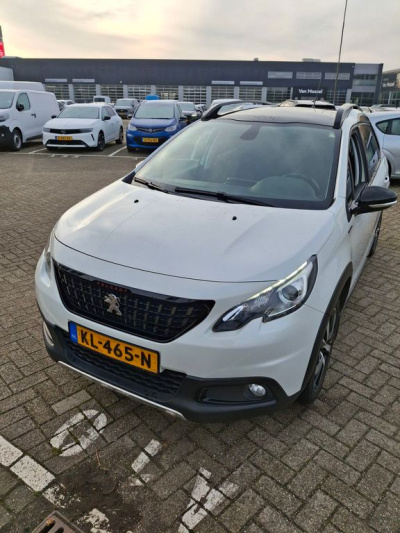 Peugeot 2008 gt-line 1.2 pt-110pk navigatie metaliclak trekhaak parkeerhulp achter &camera