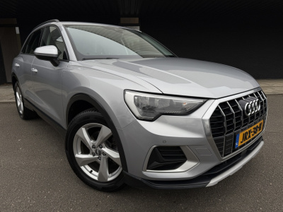 Audi Q3 35 tfsi advance pro line // sline interieur //