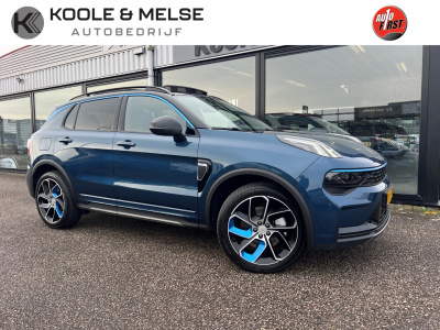 Lynk & Co 01 1.5 261pk phev , 360gr camera , pano dak , stuur en stoel verwarming , adaptive cc , car play .
