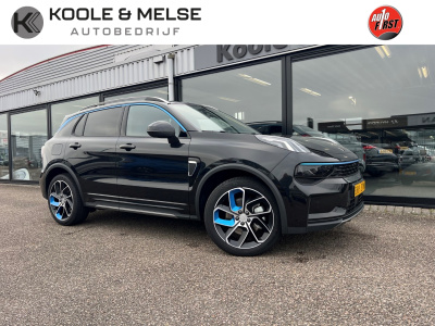 Lynk & Co 01 1.5 261pk 7dcth plug in hybrid , pano dak , 360gr camera , carplay adaptive cc , stuurverwarming