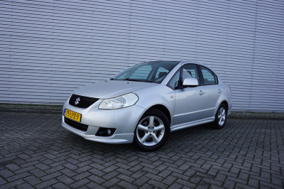 Suzuki Sx4 1.6 exclusive airco / elektr. ramen / trekhaak / lm velgen / nap