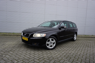 Volvo V50 1.8 edition i airco / cruise / parkeers. / trekhaak / elektr. ramen / lm velgen / nap