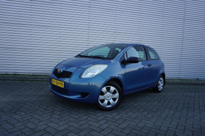 Toyota Yaris 1.0 vvti terra elektr. ramen / trekhaak / nap