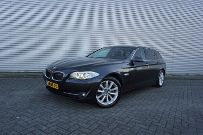 BMW 5 Serie touring 520i high executive automaat - climate / navi / cruise / leder / stoelverw. / parkeers. / lm velgen / nap