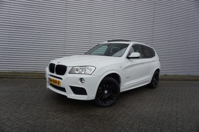BMW X3 xdrive20i executive airco / navi / cruise / pano / stoelverw. / parkeersens. / lm velgen / nap