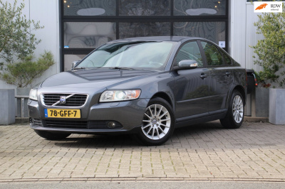 Volvo S40 2.4 edition aut. - 5cil - cruise - xenon - trekhaak - pdc - dealer oh
