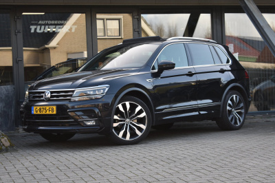 Volkswagen Tiguan 1.5 tsi act highline r-line | trekhaak | panoramadak | dynaudio | virtual | nap
