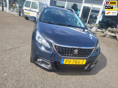 Peugeot 2008 1.2 puretech blue lion carplay