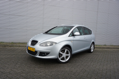 Seat Altea Xl 1.8 tfsi stylance airco / cruise / elektr. ramen / parkeers. / lm velgen / nap