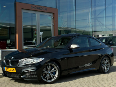 BMW 2-serie coupé m235i high executive | schuifdak | harman / kardon | cruise | memory | leder | dab | navi