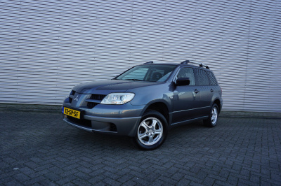 Mitsubishi Outlander 2.0 invite+ airco / cruise / elektr. ramen / trekhaak / lm velgen / nap