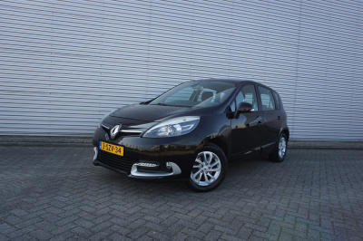 Renault Scenic 1.2 tce bose 1e eigenaar - climate / navi / cruise / parkeers. / trekhaak / elektr. ramen / lm velgen / nap